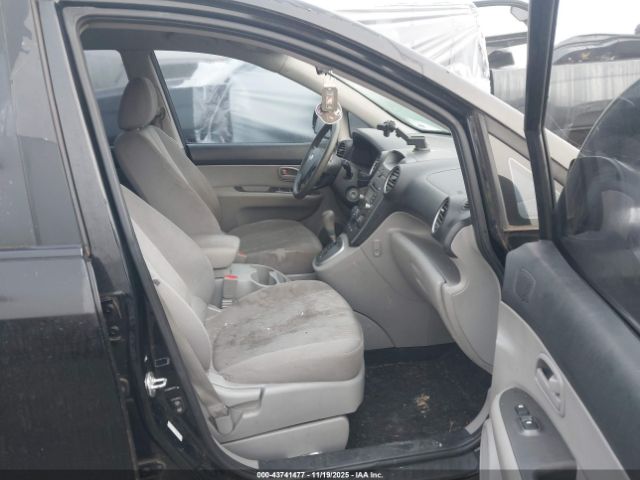 Kia Rondo Lx Image 8