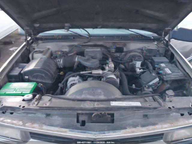 Chevrolet K1500 Fleetside Image 10