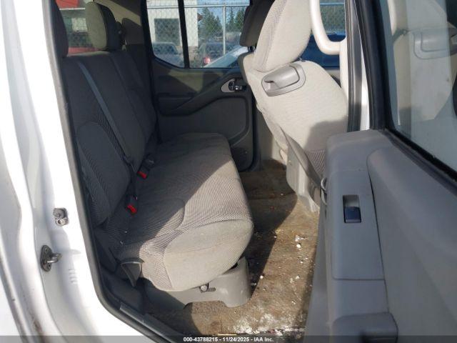 Nissan Frontier Se Image 6