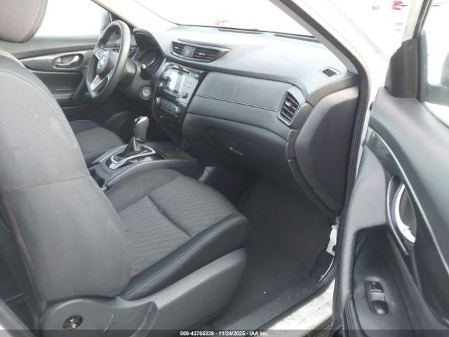 Nissan Rogue S Image 6