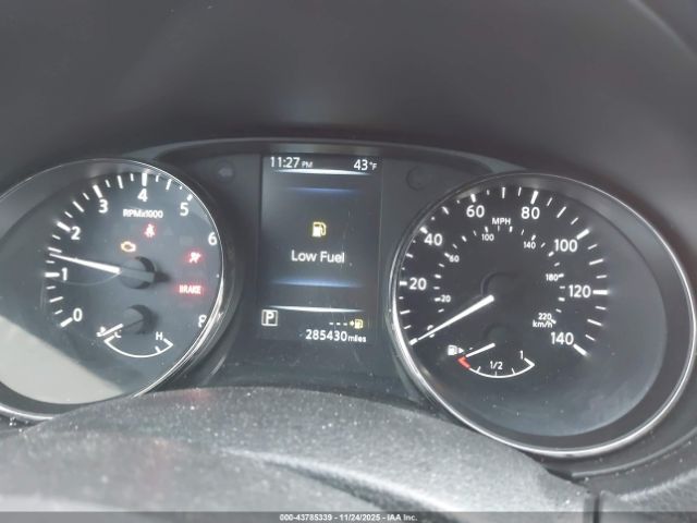 Nissan Rogue S Image 4