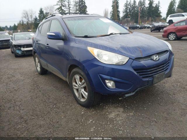 Salvage Hyundai TUCSON