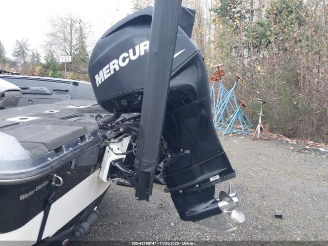 Lund 189 Pro-v Gl Image 13