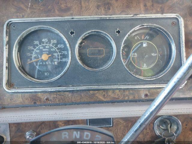 Chevrolet P30 Image 13