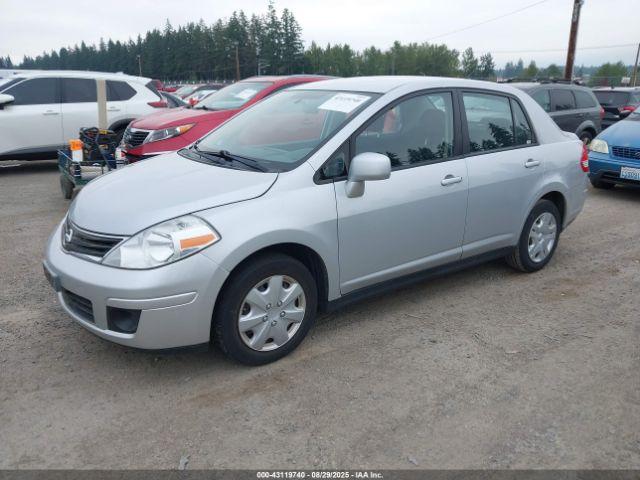 Nissan Versa 1.8s Image 6