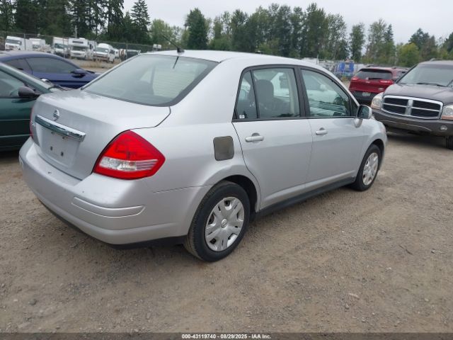 Nissan Versa 1.8s Image 3