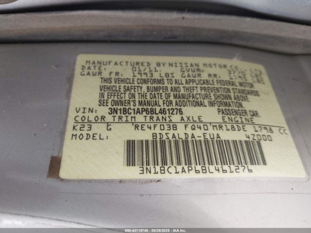 Nissan Versa 1.8s Image 9