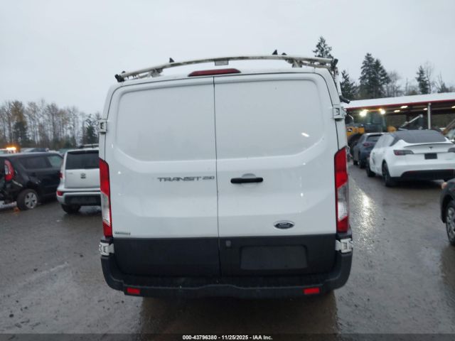 Ford Transit Image 16