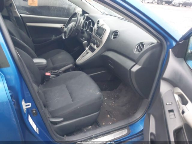 Toyota Matrix Image 2