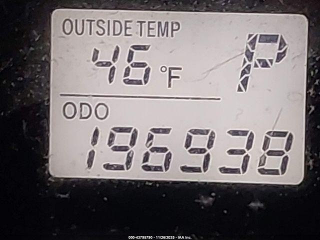 Toyota Matrix Image 11