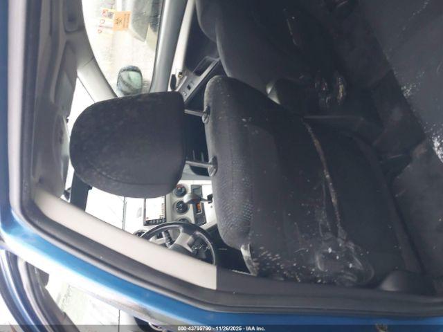 Toyota Matrix Image 14