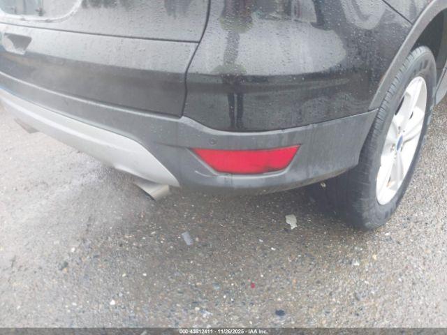 Ford Escape Se Image 8