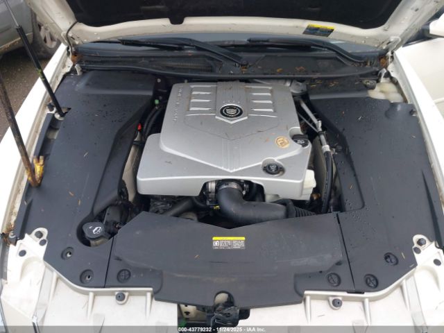 Cadillac STS V6 Image 7