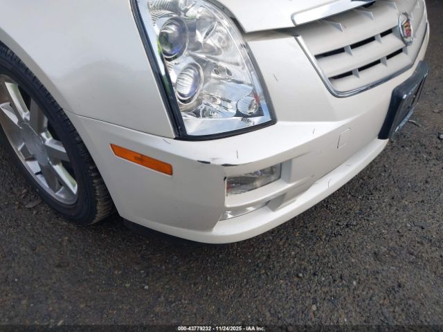 Cadillac STS V6 Image 10