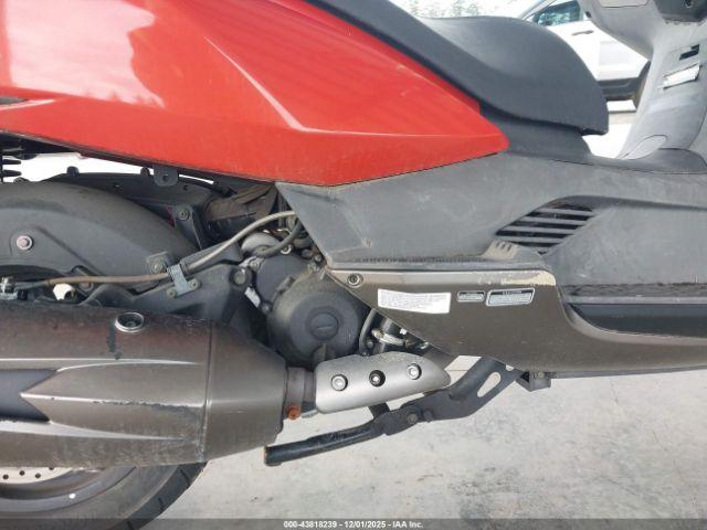 Kymco Usa Inc Downtown 300i Image 4