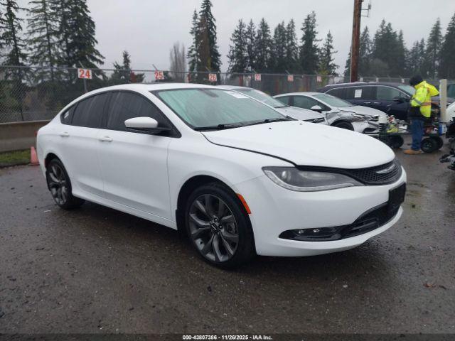  Salvage Chrysler 200