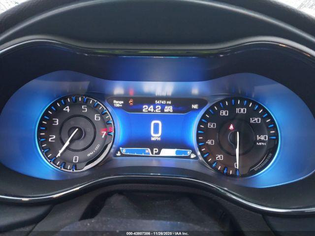 Chrysler 200 S Image 10