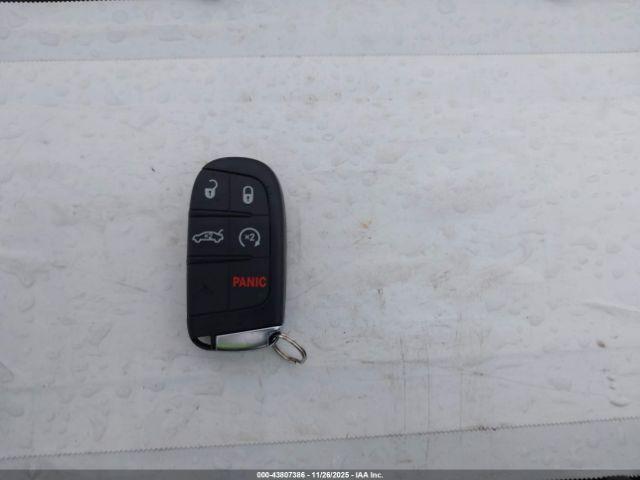 Chrysler 200 S Image 8