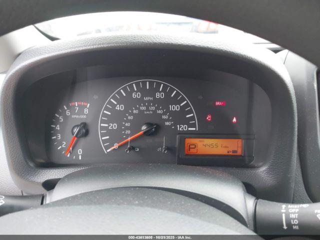 Nissan Nv Sv Xtronic Cvt Image 10