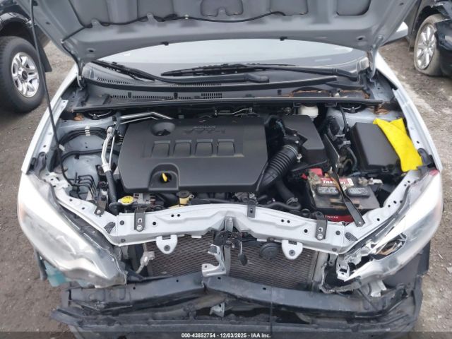 Toyota Corolla L Image 8