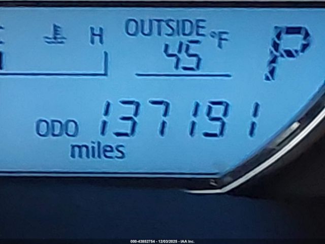 Toyota Corolla L Image 9