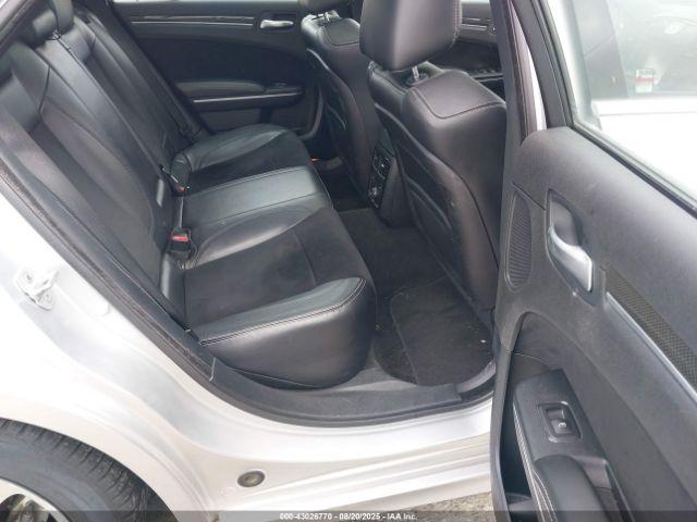 Chrysler 300 Srt8 Image 7