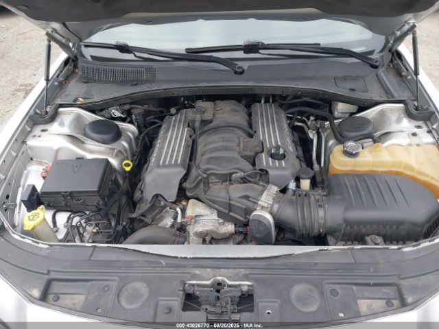 Chrysler 300 Srt8 Image 5