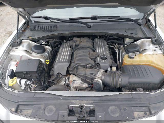 Chrysler 300 Srt8 Image 5