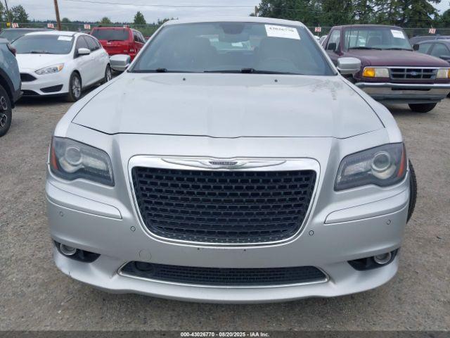 Chrysler 300 Srt8 Image 8