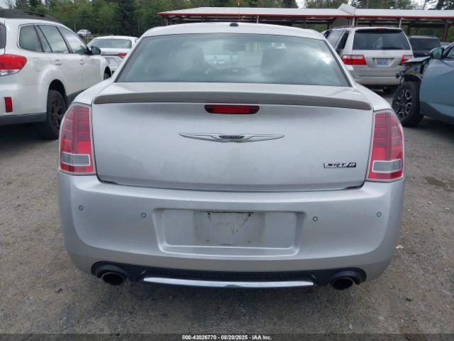 Chrysler 300 Srt8 Image 15