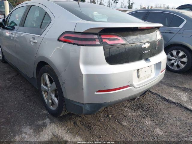 Chevrolet Volt Image 7