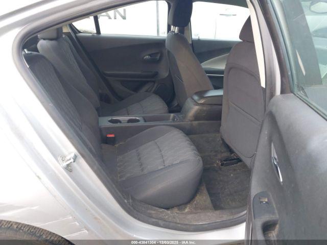 Chevrolet Volt Image 6