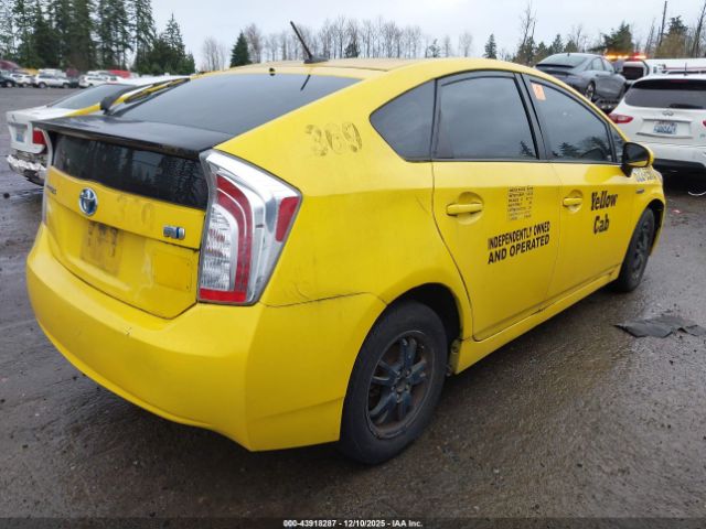 Toyota Prius Three Image 4