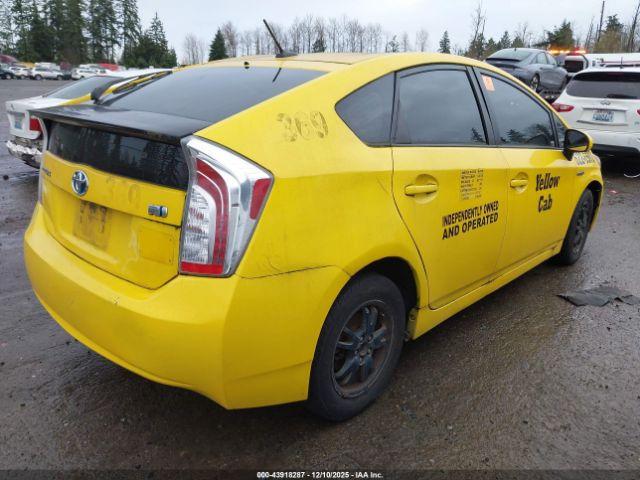 Toyota Prius Three Image 4