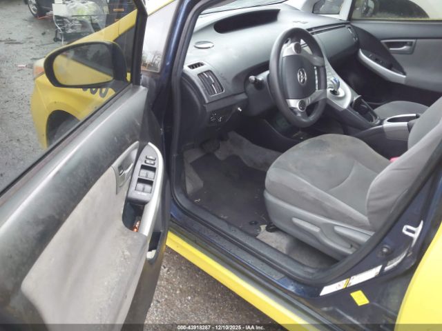 Toyota Prius Three Image 10