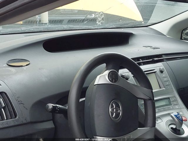 Toyota Prius Three Image 6