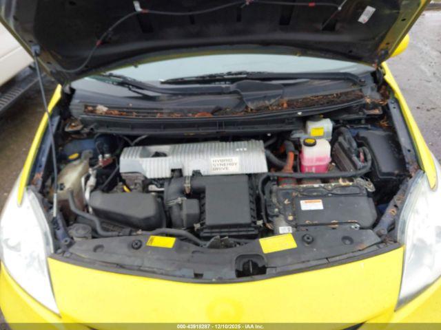 Toyota Prius Three Image 2