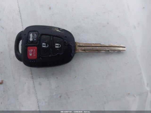 Toyota Corolla Le Image 13