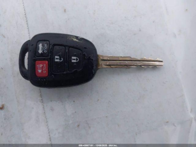 Toyota Corolla Le Image 13