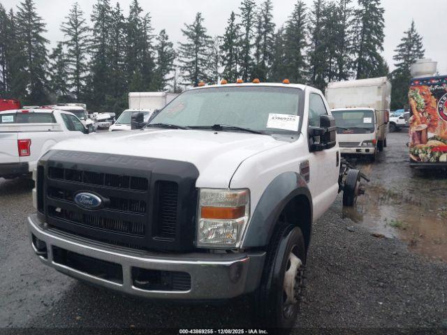 Ford F-550 Image 8