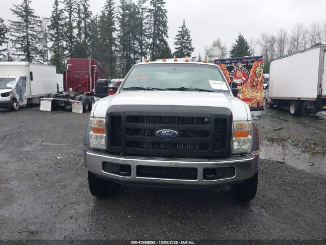 Ford F-550 Image 14