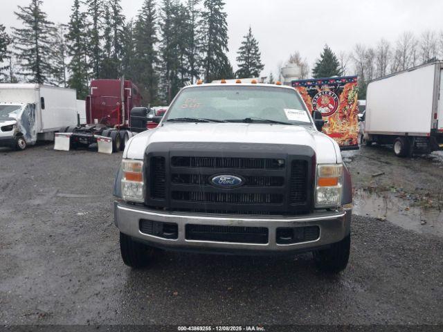 Ford F-550 Image 14