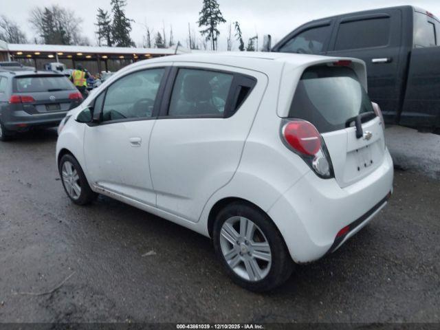 Chevrolet Spark 1lt Auto Image 3