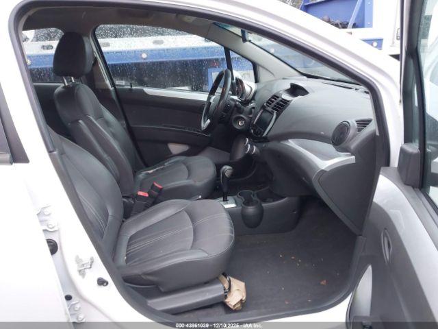 Chevrolet Spark 1lt Auto Image 11