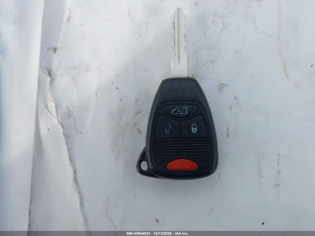 Chrysler 200 Lx Image 4