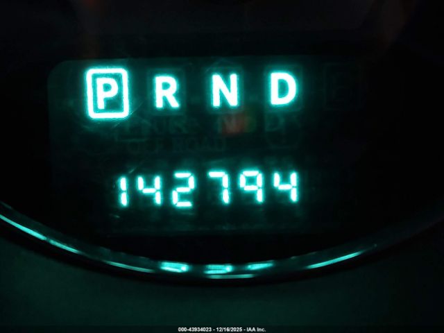 Chrysler 200 Lx Image 8