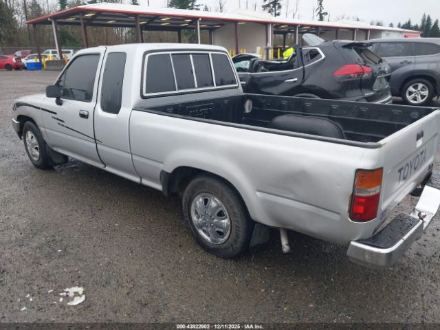 Toyota Pickup Image 9