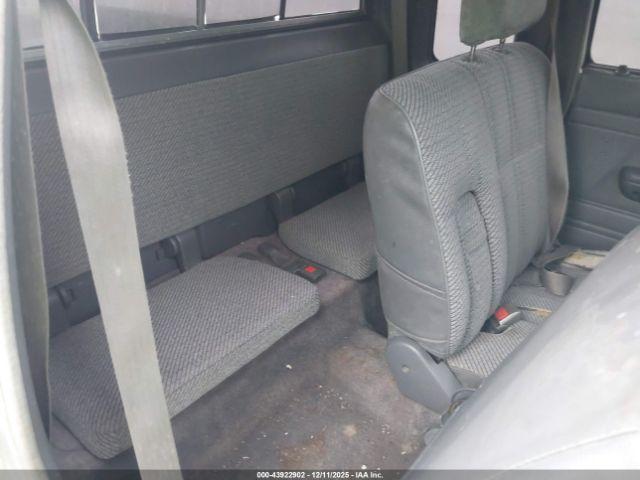 Toyota Pickup Image 6