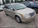 Chrysler Town & Country Limited Image 1
