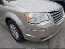 Chrysler Town & Country Limited Image 2